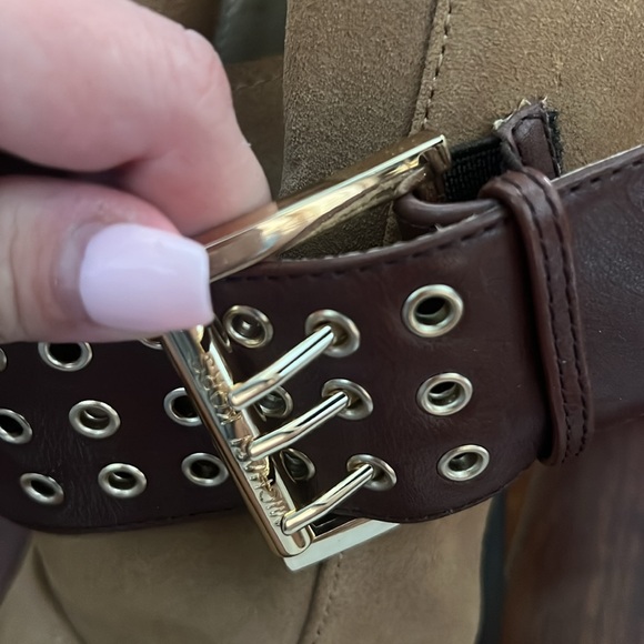 Booties - Picture 4 of 4